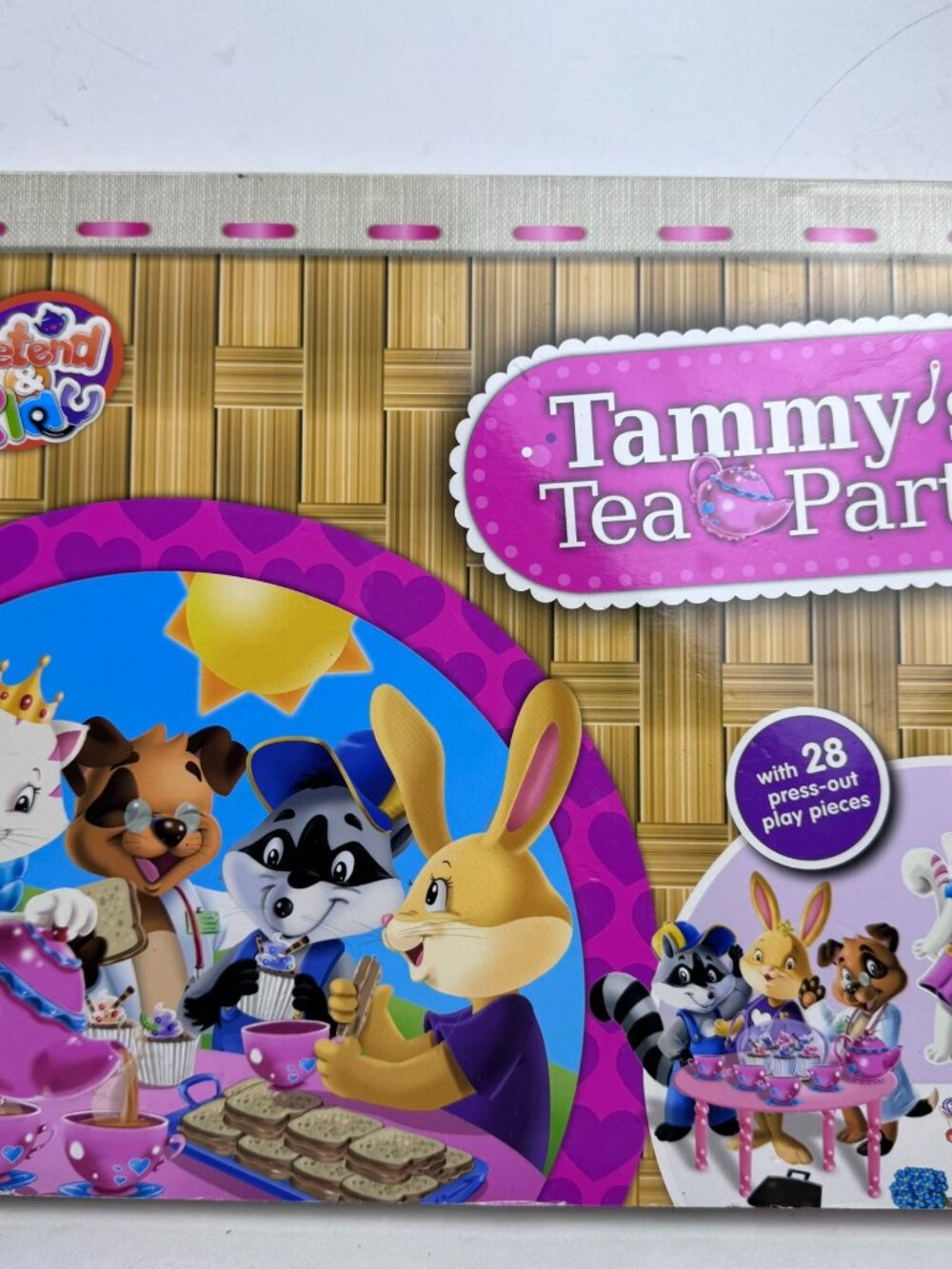 Tammy's Tea Party Pretend & Play 2016 Board Book 28 Pieces ISBN 9782897690434